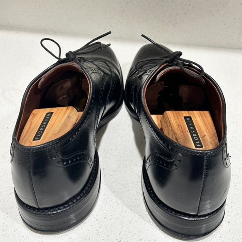 Allen‎ Edmonds - Picture 3 of 7